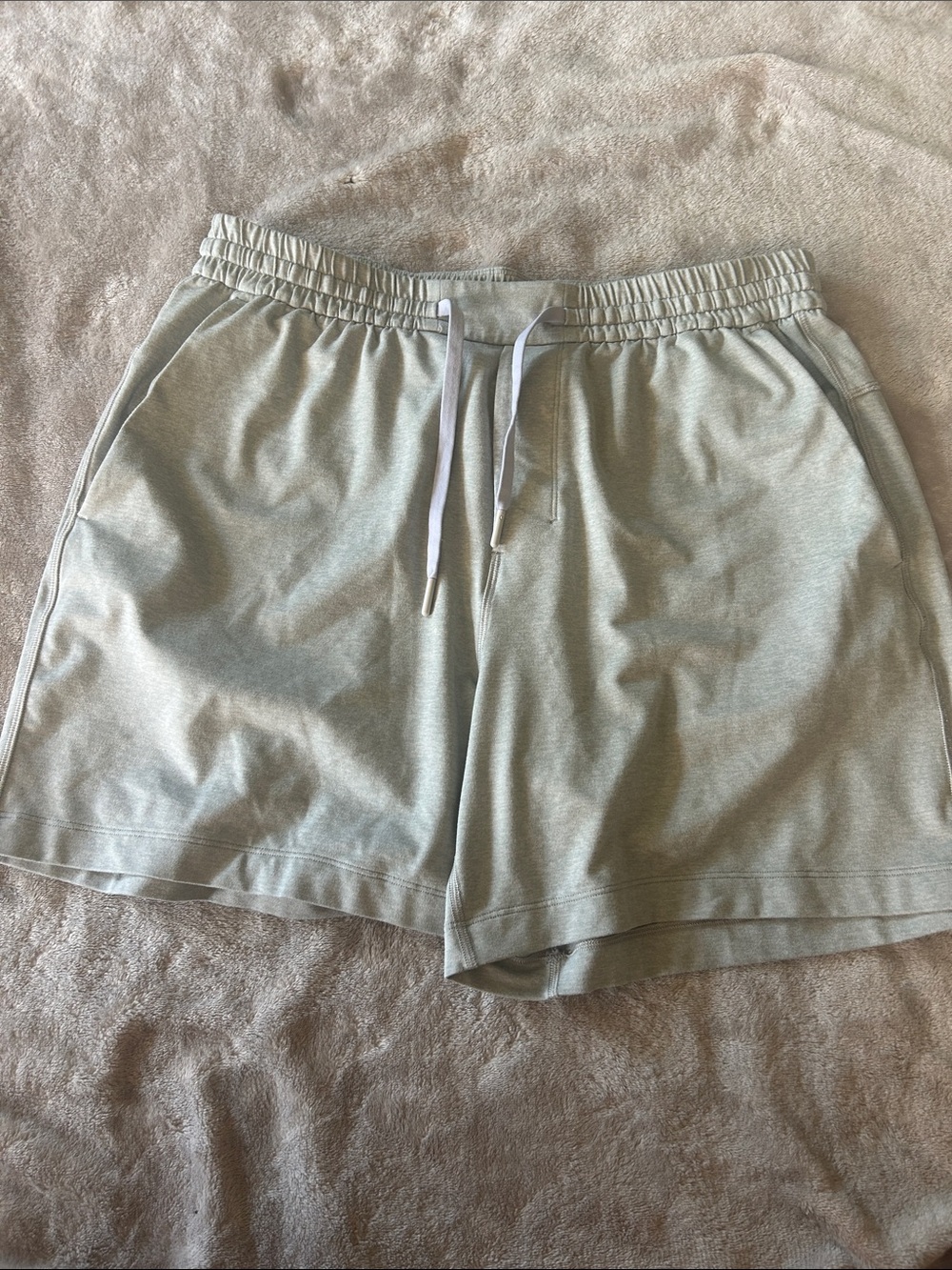 Lululemon soft jersey short in light green